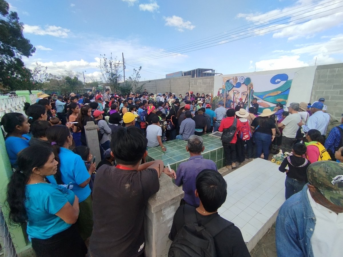 EquipoERIC_SJ's tweet image. 🌱 ¡Para Berta, toda la verdad, toda la justicia! 🌾
#BertaCáceres #RadioProgreso #COPINH #ERICSJ