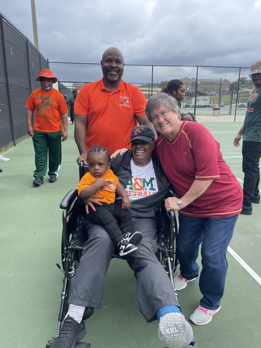 Special day celebrating a person who means so much to so many .. coach wiggins you have left it better than you found it! Well deserved honor! @FAMU_Softball 👏🐍🥎👏🐍🥎👏🐍🥎