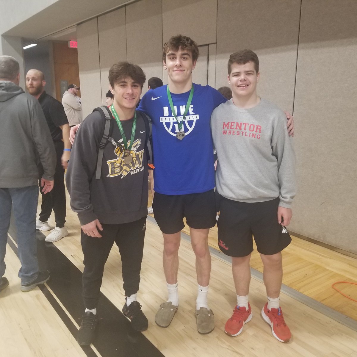 Tough finals round at Districts. Finishing in 2nd were Diego Stropko, Nick Blackburn, Antonio Shelley and Liam Lloyd. Taking 3rd was Jack DeBoe. Congrats to the 5 state qualifiers and all the Cardinals who represented Mentor to a 4th place finish at the District tournament.