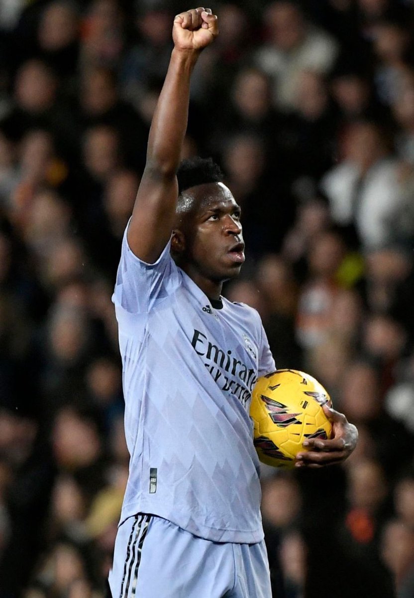 fct696's tweet image. Postureo    /    Realidad