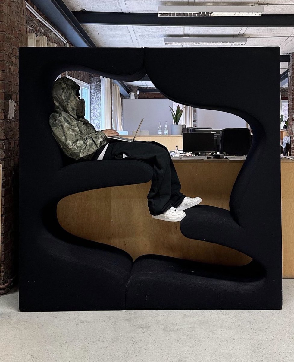 fastrlife's tweet image. The lack of shots being taken has me in a perpetual state of confusion:

Seems like a majority of people haven’t even began to comprehend they only get one crack at life;

Years + years of not putting yourself out there to get what you instinctually want…

It’s killing you…