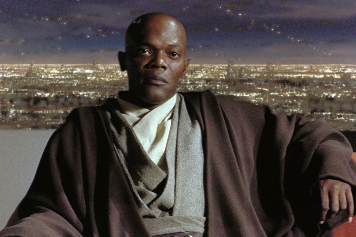 Samuel L. Jackson back together with his purple lightsaber (that he brought himself) for the cover of Empire Magazine. 

Seriously, it’s been 25-years since we were introduced to the character of Mace Windu, does this man ever age? #StarWars #MaceWindu