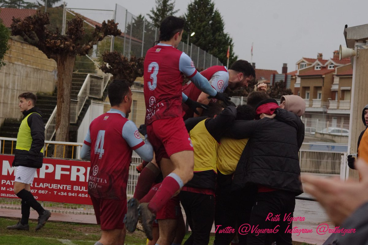 Partidazo en las Viñas a pesar del frió y la lluvia, tres puntitos más 💪💪💪⚽⚽⚽
Vamos!!!!! 
<a href="/cdcenicero/">C.D. Cenicero</a>         3
<a href="/EDFL_oficial/">PROMESAS EDF</a>       2