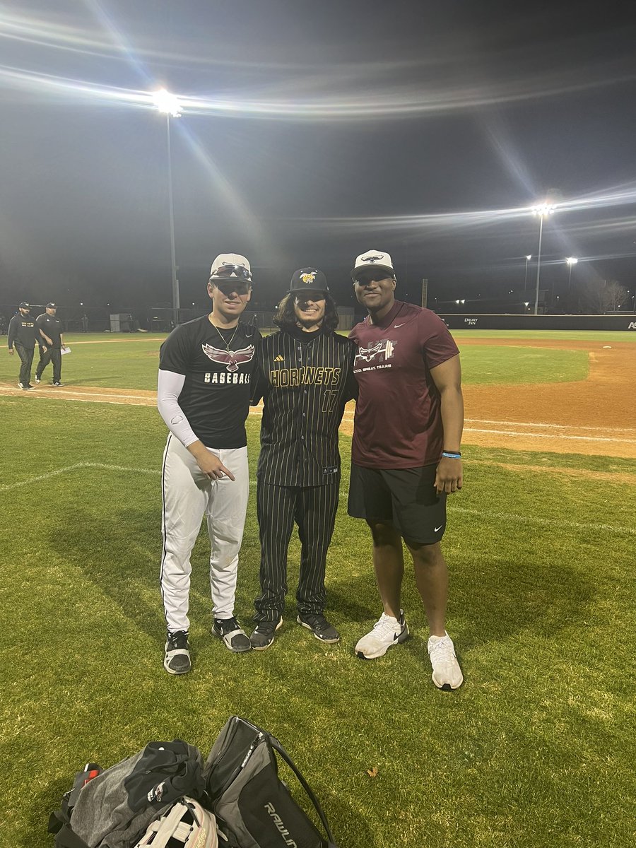 Cunninghambball's tweet photo. Good to see the phamily @PHCC_Baseball @PHCCAthletics https://t.co/sFLonuzFcu