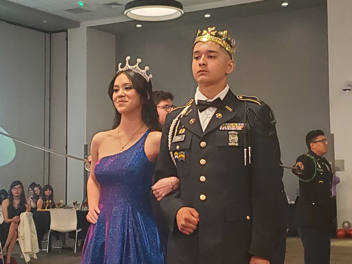 Jefferson-Silva JROTC Military Ball is always an evening to remember. @viva_lajeff @ELPASO_ISD @erincon_13_JSHS @Isabelwhite @SaraKLuna