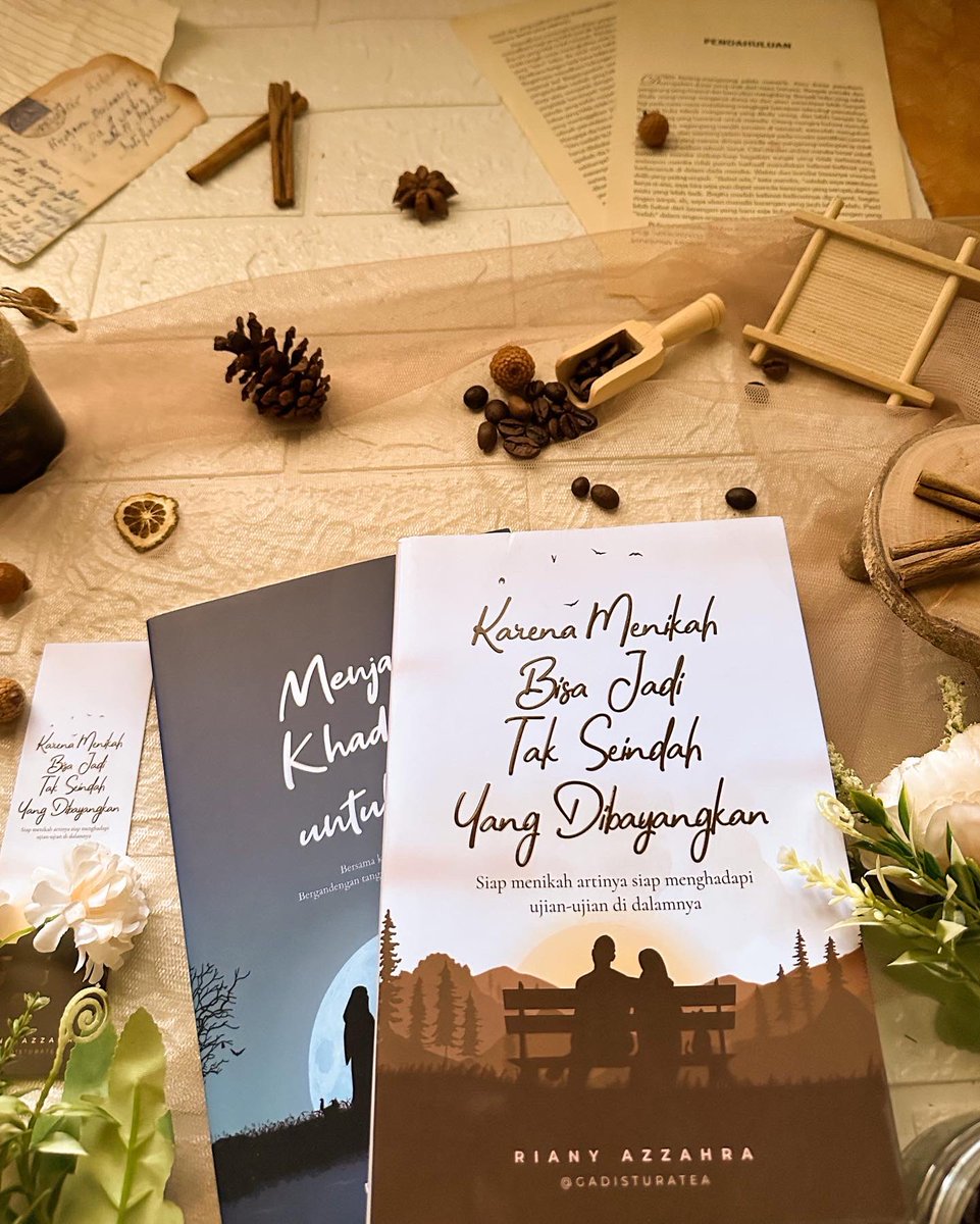 Asyik banget sih. Ketemu suami udah kayak ketemu teman lama. Asyik banget ngobrolnya sampe ga kenal waktu.