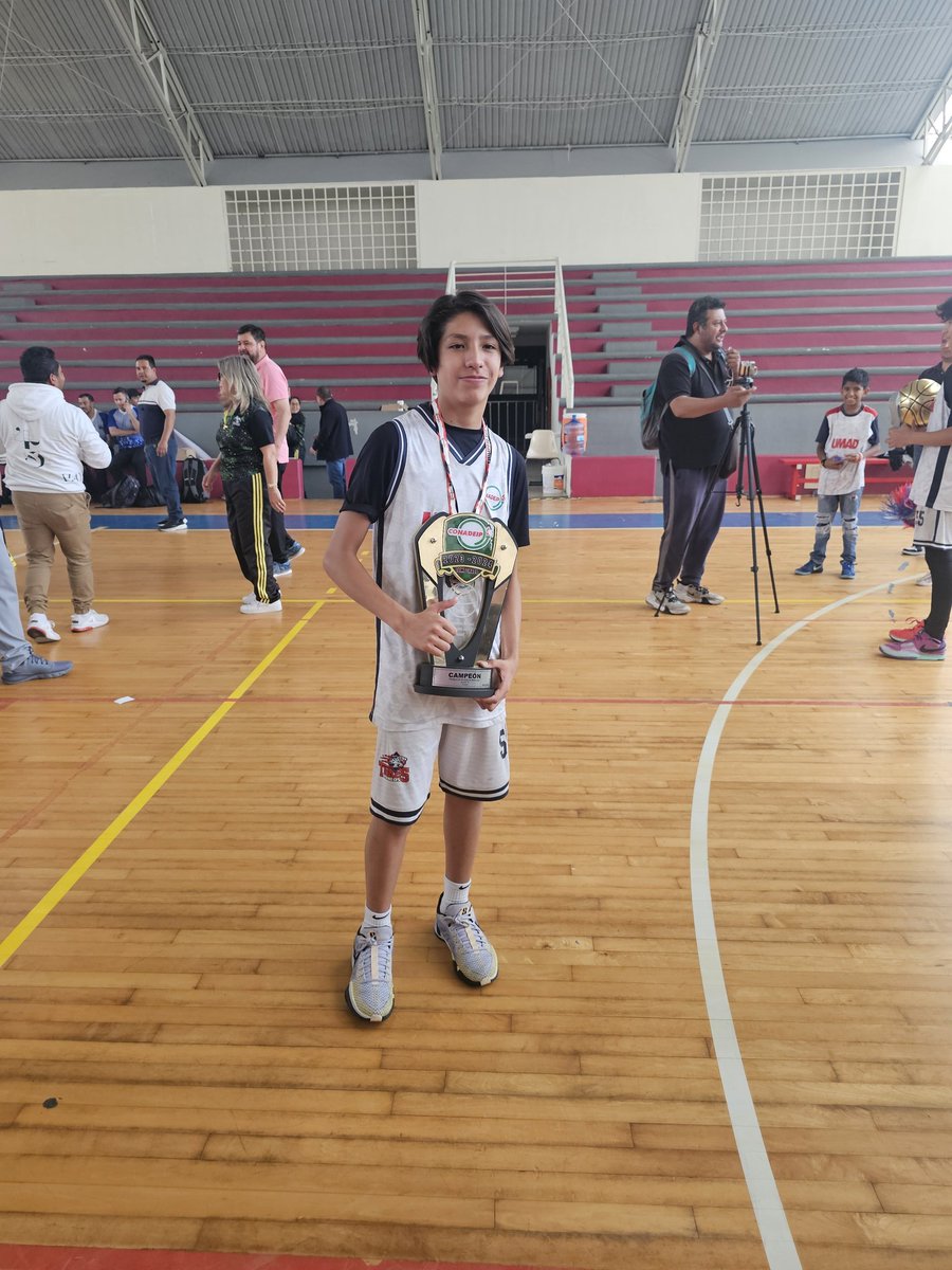 Muchas FELICIDADES a los jóvenes del Instituto Mexicano Madero <a href="/IMM_Puebla/">Instituto Mexicano Madero</a>, que hoy se coronaron como CAMPEONES NACIONALES de basquetbol categoría Juvenil A 🏀 <a href="/CONADEIP/">CONADEIP</a> en #Xalapa, Veracruz. <a href="/MatasLpe1/">Matías Demian López Parker</a>  ¡BRAVO TIGRES! ¡SON CAMPEONES! <a href="/CONADEIPmx/">CONADEIP México</a> <a href="/Conadeipmexico/">Conadeip México</a>