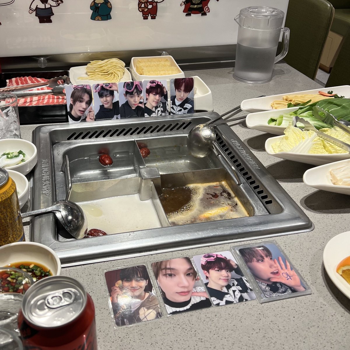 gamja_0115's tweet photo. 한빈이형님 생일 축하해드리러 온 준현이 🤎

#한빈이랑_하이디라오가고싶어_훠궈먹고싶어 https://t.co/fNS4X98Pp1