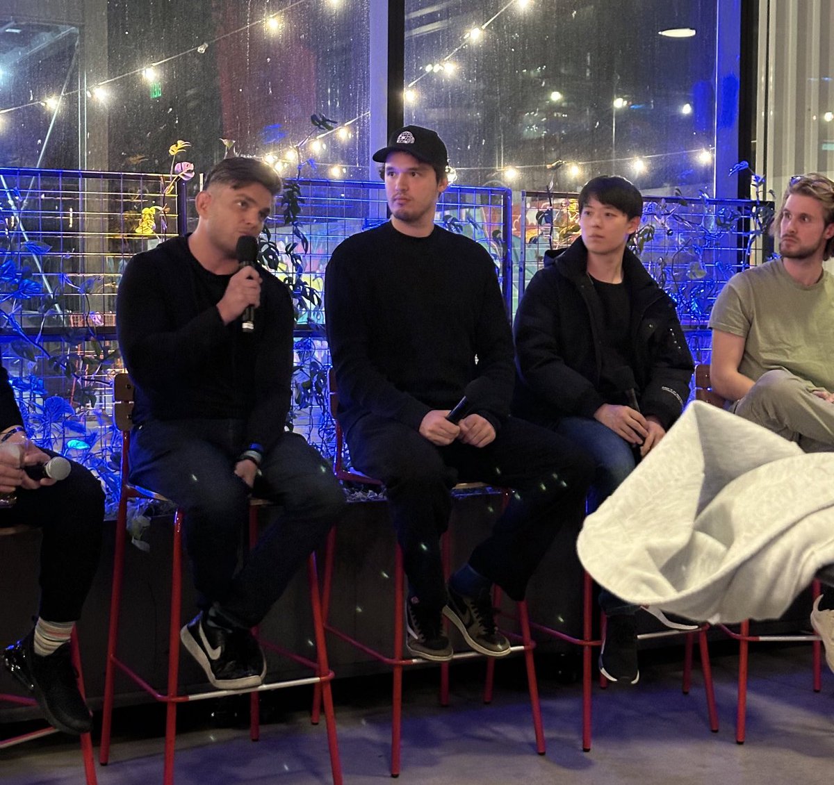 Always said <a href="/ErikAstramecki/">Erik</a> is the most underrated buildoor in web3.

Took a team with the support of <a href="/DaoDonNFT/">TheDaoDon</a> community and built the premier web3 travel booking platform in @TravelSwap_xyz with a mere $85k after mint “failed” the week Luna collapsed.  

Now he’s right where