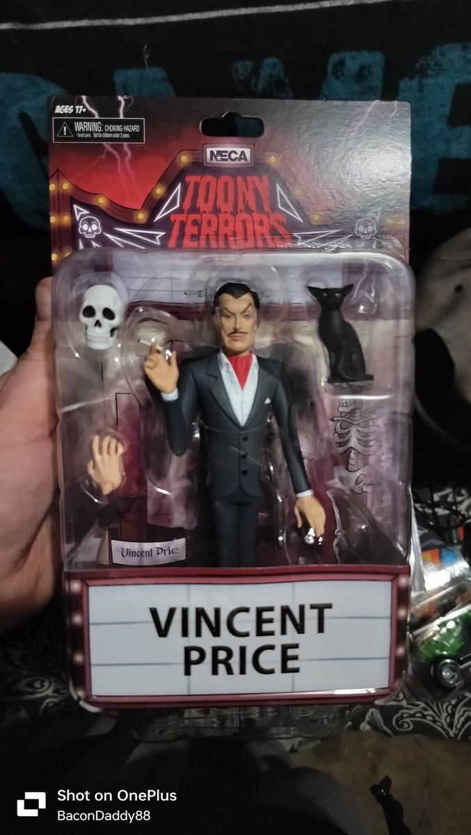 This Vincent Price Neca Toony Terrors is phenomenal 🙏 💀 🐈‍⬛ 
I'm glad I picked this up.

#HorrorCommunity
#horrorcollector
#collector