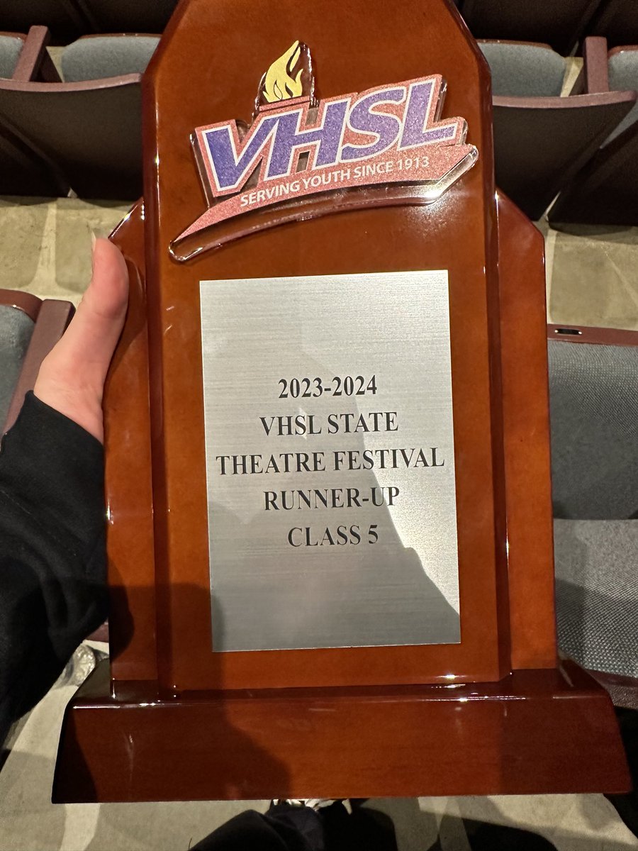NNPSArts's tweet photo. Runner Up Class 5, VA State VHSL Theatre Competition 🏆🏆@NNPSWoodside
We are #NNPSproud of Woodside’s consistent performance advancing to state’s multiple years in a row! Bravo Autumn, for another Best Actor Award.
Theatre IS our sport 🏆 #WsHSMag #NNPSArts
@NNPSDirOfAth https://t.co/MgMeaEsgXg
