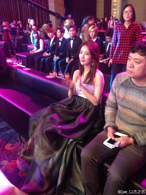 수ㅈ1누님 레전드날에도 존재했음ㅋㅋㅋㅋㅋㅠㅠ(4번사진이랑같은날)