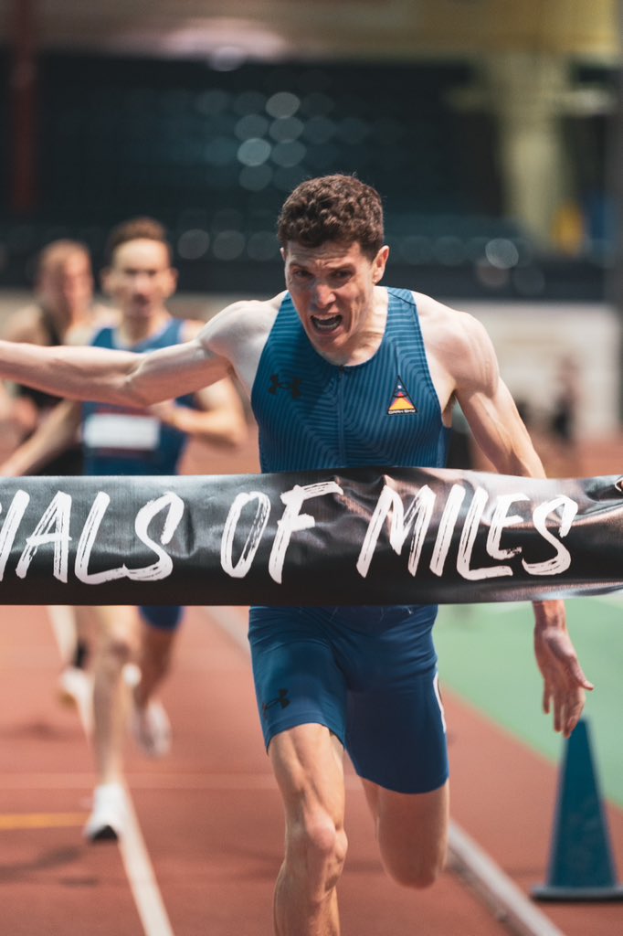 Vince Ciattei takes the win in the mile at the Armory in 3:50.6 🔥🔥