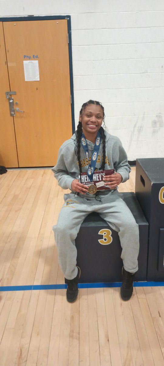 Congratulations to @brashearwrestl junior Tamara Humphries who is headed to the inaugural PIAA Girls’ Wrestling Championship next week in Hershey PA. She placed third in the 118lb weight class!! @590_Crane_Ave @PPSnews @PpsSports