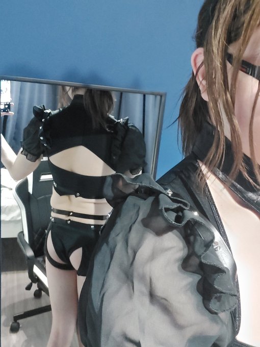 Omg this outfit looks insane on me, what is this self confidence??? https://t.co/Se8FJ20ekB<a href="/tag/femboy"class="tags"><span>#femboy</span></a>