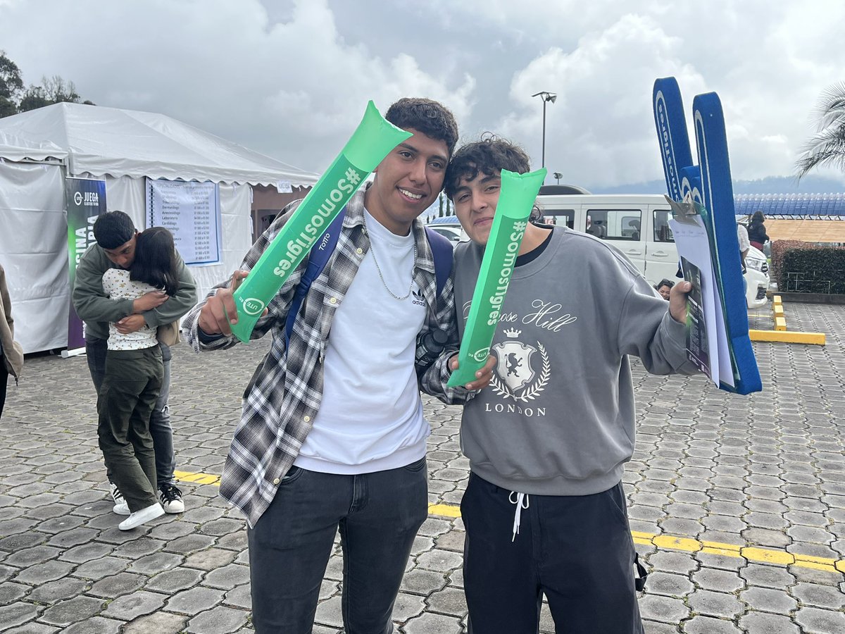 UTEoficial's tweet photo. #UTEinforma | La Expo UTE 2024 del sábado destacó la oferta académica.

🟢Con expectativa, decenas de estudiantes y padres de familia se acercaron para conocer nuestra oferta académica.

📝 https://t.co/GEpEFPTW5M https://t.co/jciX9JD7rS