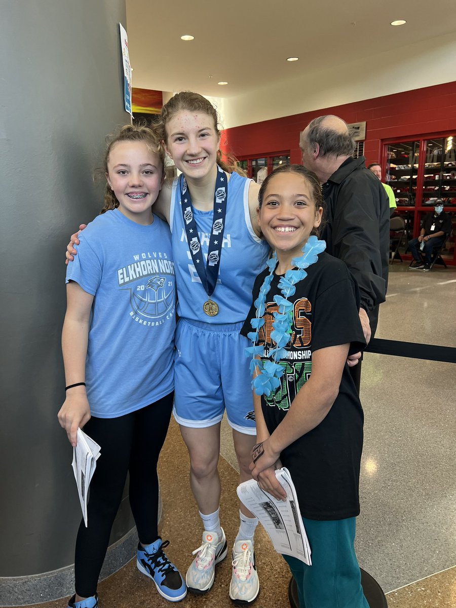 Dzuckweiler's tweet photo. The girls had so much fun watching @ElkNorthGBB grind out a close game to win their 4th State Title in a row!! 🥇🥇🥇🥇 #girlballers 🔥🏀 https://t.co/atzUxZrTBs