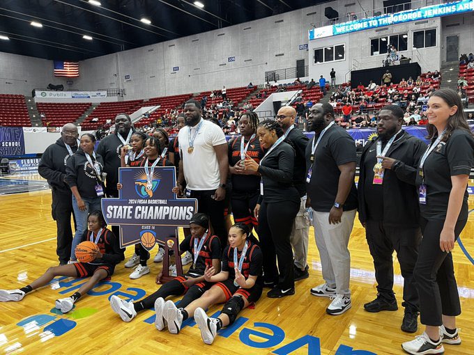 Hawthorne Hornets (@hawthornehoops) on Twitter photo BACK2BACK🏆🚨
Photo by <a href="/Noah_ram1/">Noah Ram</a> BACK2BACK🏆🚨
Photo by <a href="/Noah_ram1/">Noah Ram</a>