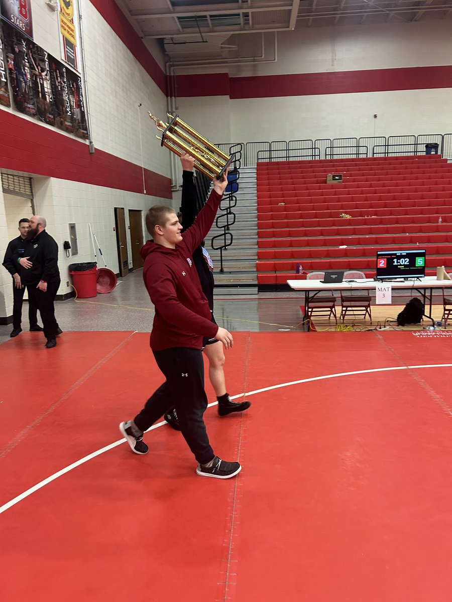 collin_foy's tweet photo. Ended my wrestling career today at 1A/2A State. 4 wins, 4 pins! Thank you to my coaches and all of my teammates for the great memories. @abradbury125 @HCHSWildcats https://t.co/ozXxPafMSR