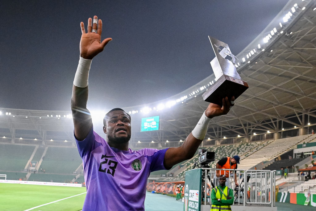 FabrizioRomano's tweet photo. 🇳🇬 Nigeria GK Stanley Nwabali, on the list of different clubs as Al Ettifaq in Saudi and Queens Park Rangers in UK have enquired about him.

His South African club Chippa United will consider his future move in the next months. https://t.co/5YKAJ1HT7V