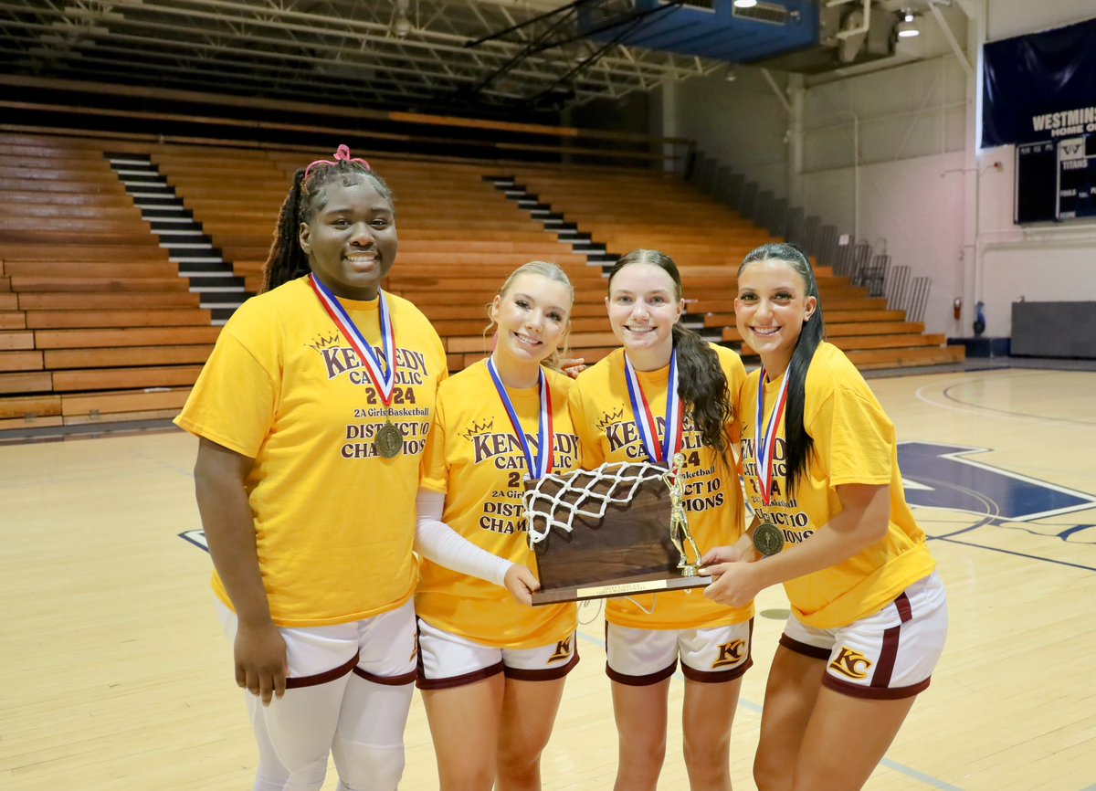 District 10 Champs! 🥇🏆 @KC_GBB @bellamagestro2 @LaykeF @madisonpfleger0 @Tori_Harvey23 @ShimrackLochlyn @JustinMagestro