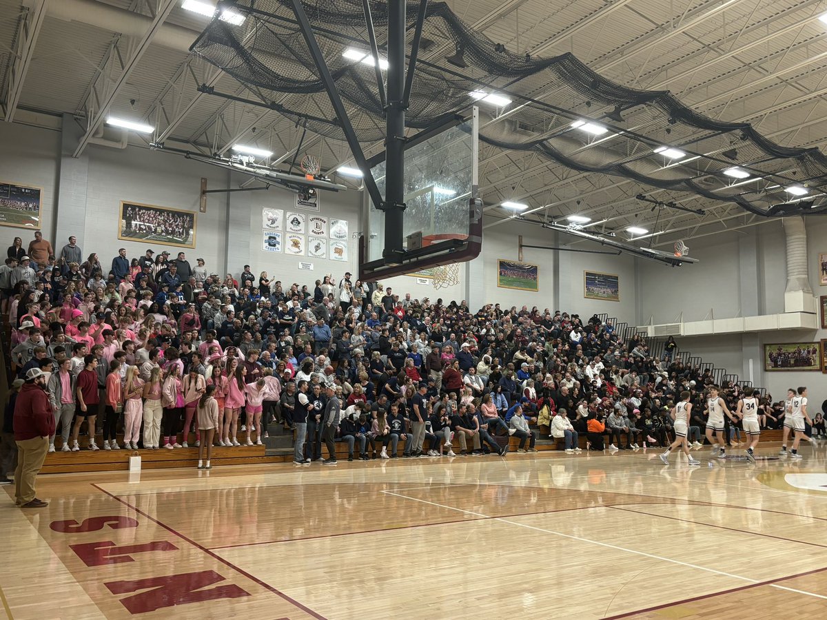 It’s a full house at the Sectional #59 Championship!
#ihsaa