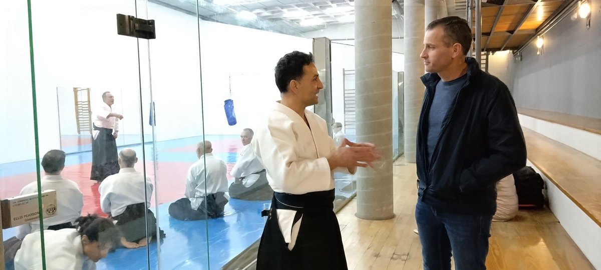 🥋Durant la jornada d' avui dissabte Curs Nacional d' Aikido al Poliesportiu Municipal

Organitza Club Aikido Alcoy 

ENHORABONA i a gaudir de l' esport 💪

Ajuntament d'Alcoi Regidoria d'Esports