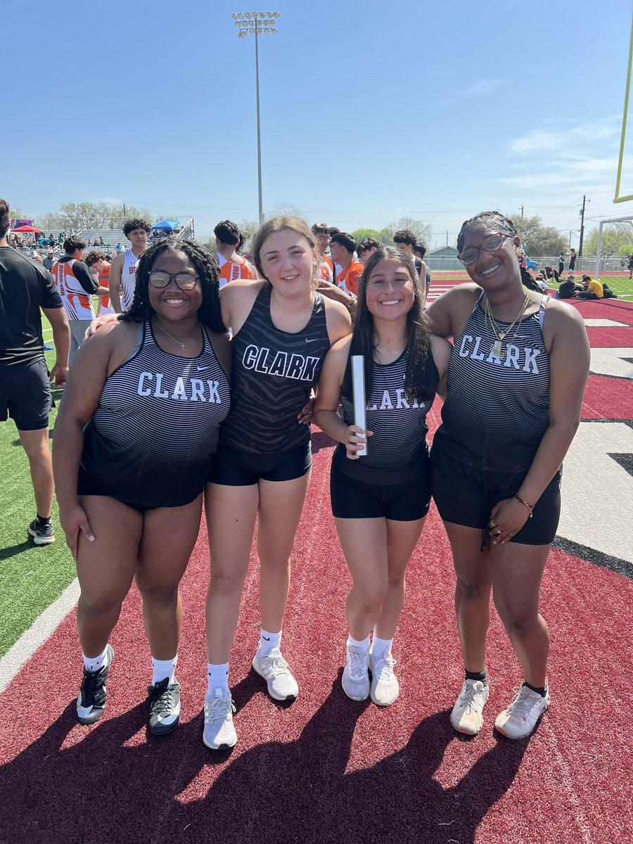 We LOVED cheering on our throwers in the throwers relay today! It was a great day to run 🌤️