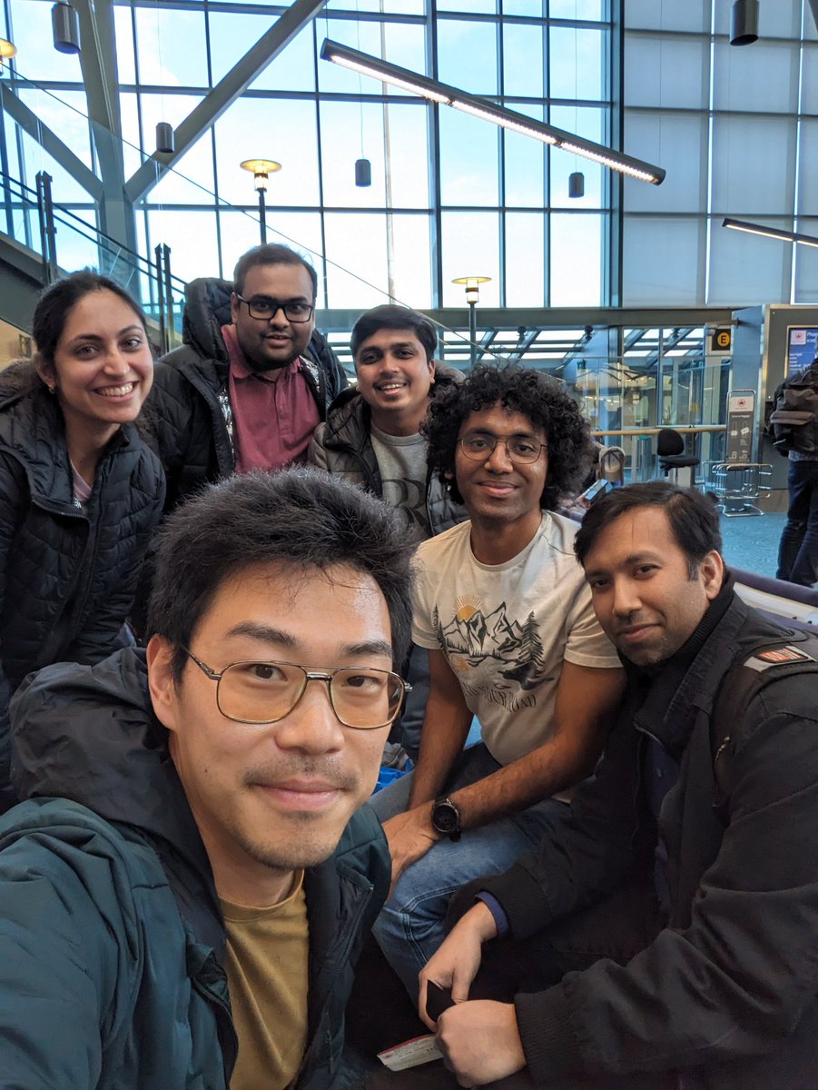 Appearance: me trying hard to blend into 'the Org' 😊

Beyond appearance: our awesome @SCAI_ASU PhDs and faculties flying back from @RealAAAI and coincidentally taking the same flight (btw, there is only one direct flight between Phoenix and Vancouver). 🤠