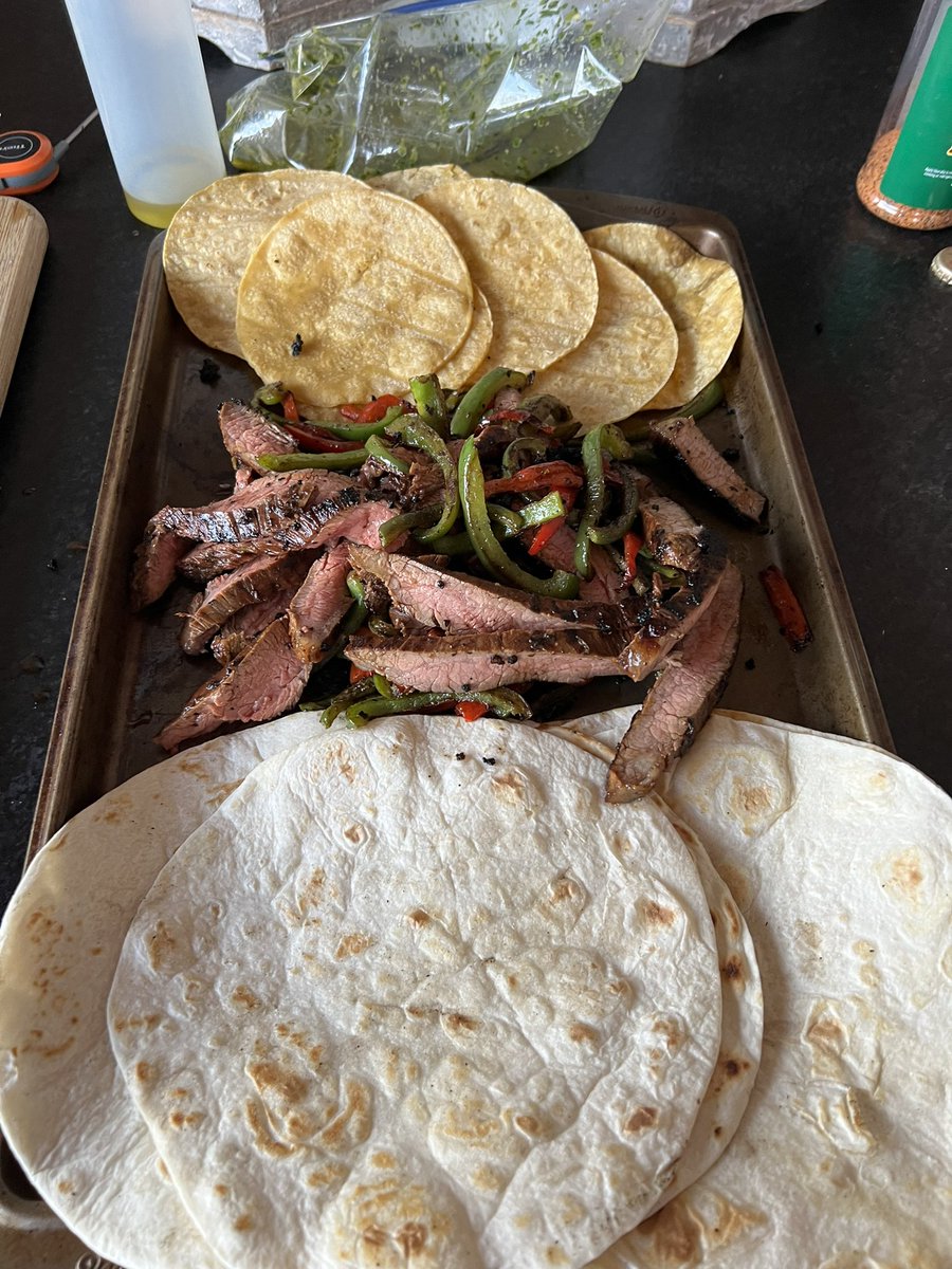 Englander_Sleep's tweet photo. Fajitas for the family!!! #goodtimes #enjoy life oy https://t.co/qid0K3wESP