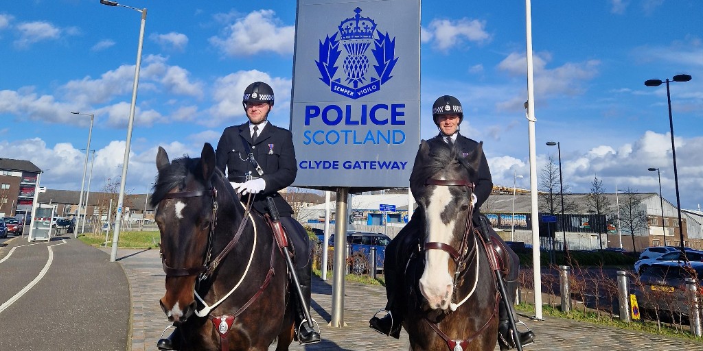 Police Horses Inverness & Cupar were pictured with their riders earlier this week whilst conducting duties at our Police Scotland Dalmarnock Station in Glasgow. #CeremonialDuties #KeepingPeopleSafe