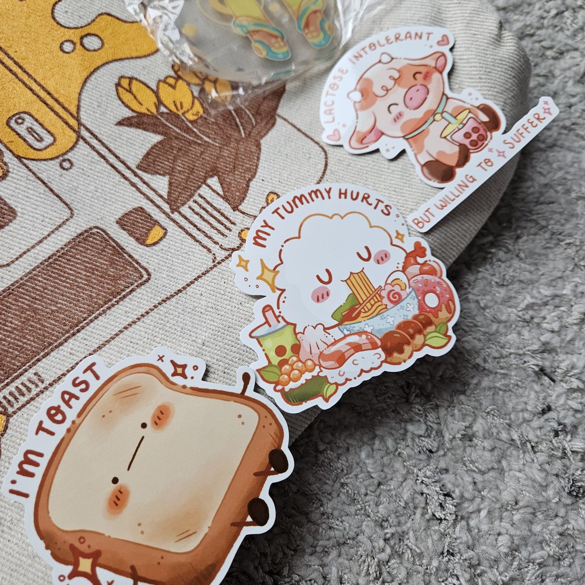GamesCoffeebean's tweet photo. ✨️ ECCC Haul ✨️

Ft Original sketch from @thepurpah, more work from @alisadraws and @KomunHorangi (all my favorite artists 🥺💕) https://t.co/yrmdxe0aNK