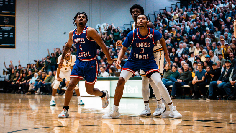 River Hawks Tripped Up By Vermont, 74-62 dlvr.it/T3XHxm