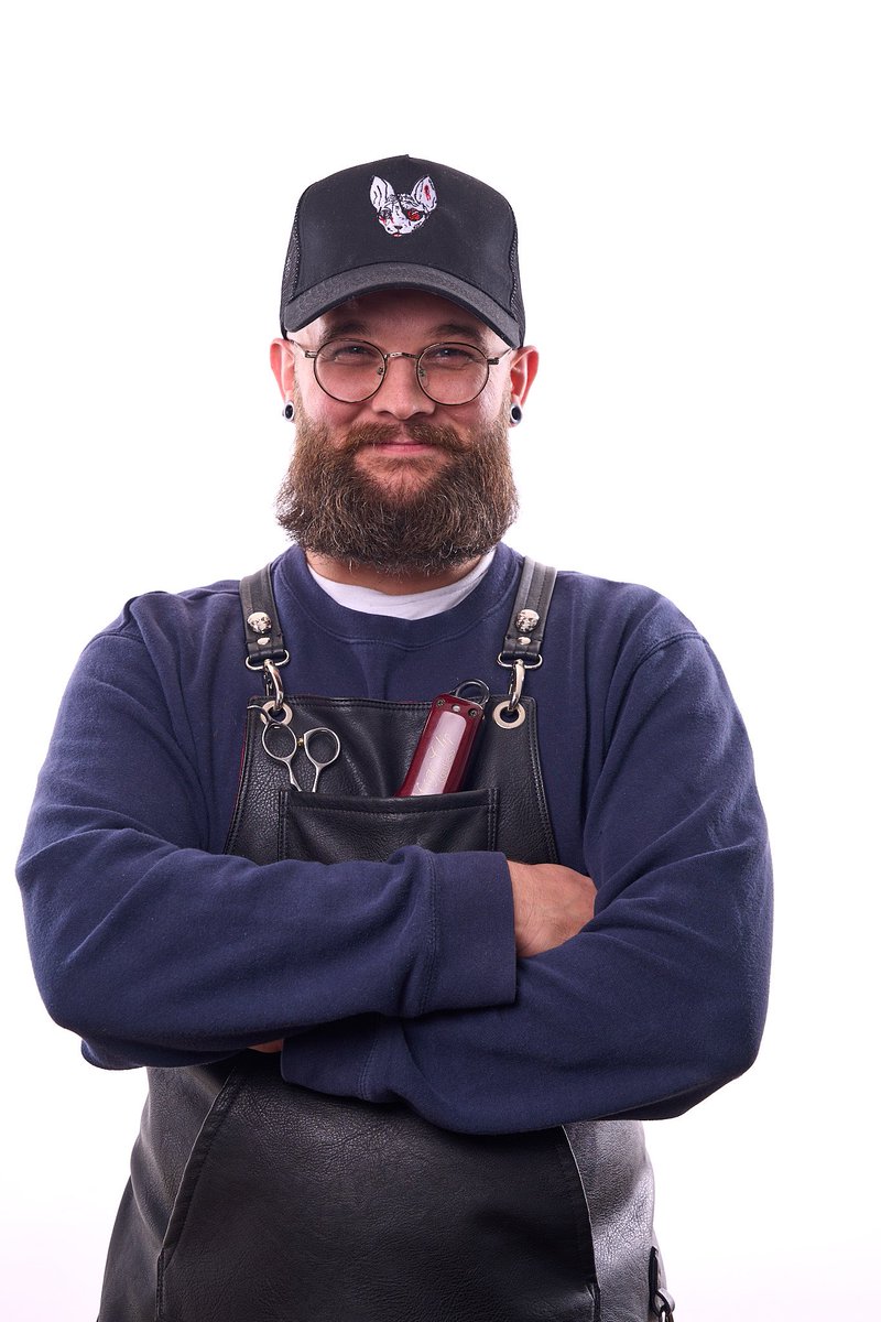 <a href="/ShN1ck/">Nick</a> repping the Halloween odd cap ❤️