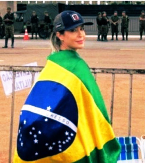 DilRig's tweet image. Mais uma PATRIOTÁRIA vai ficar na JAULA por 17 anos! Reclama com o BOZONARO!🤣🤣🤣