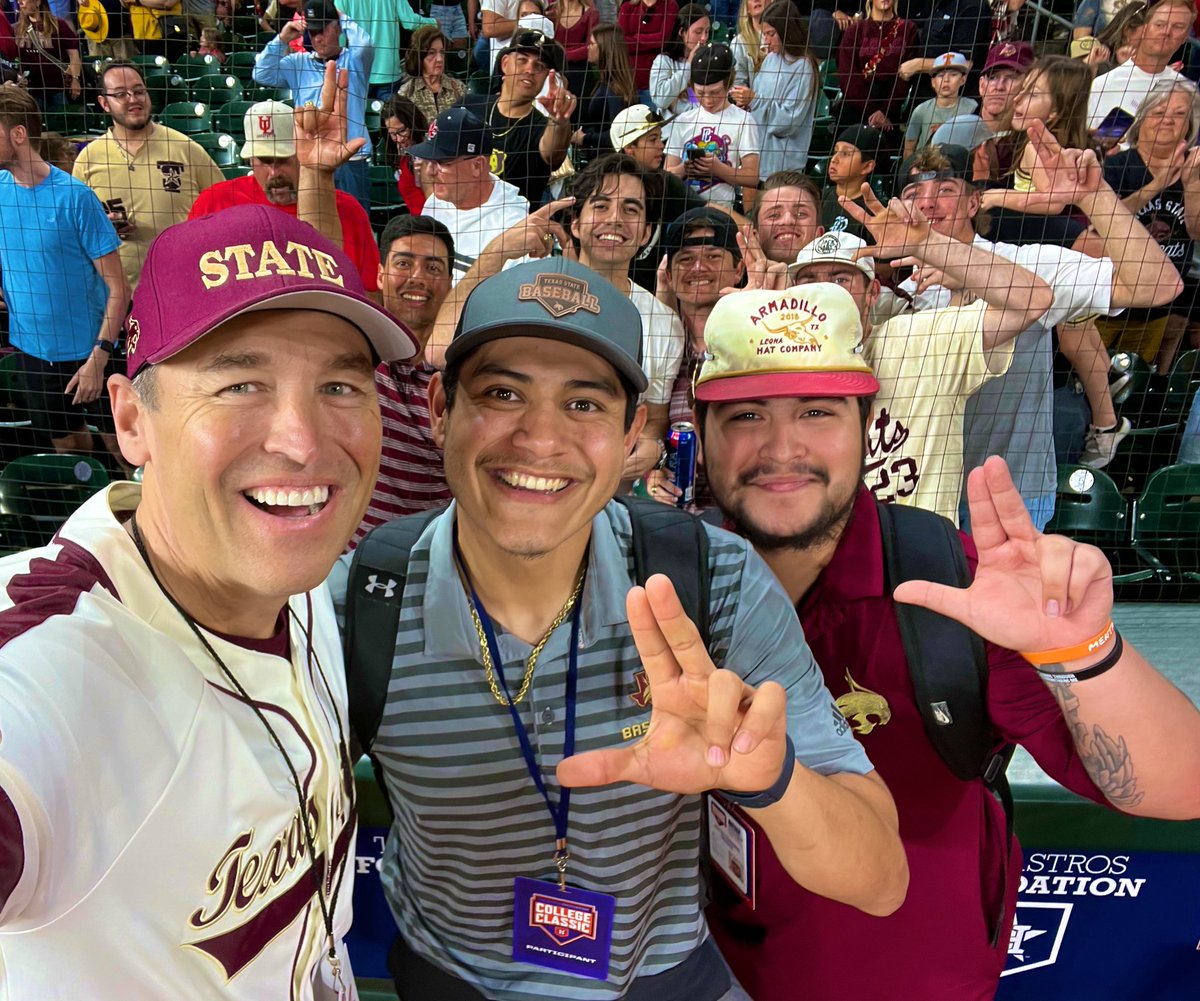 kdamp's tweet photo. #AteEmUp #BeatTexas #WhyNotTexasState?!?!? @TxStateBaseball 🐾 https://t.co/RDkOByiWIN
