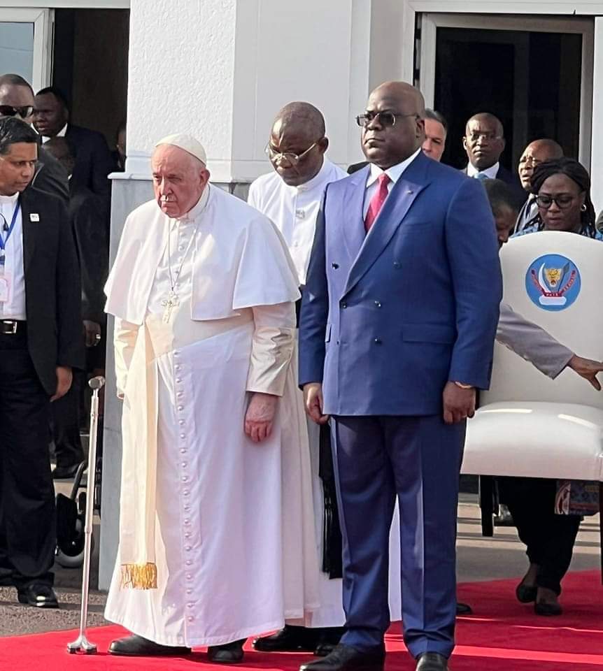 🔴Le Congo🇨🇩 sera en paix le jour où les Congolais🇨🇩 réaliseront que c'est #Lumumba qui est mort pour eux et non #Jésus.

La lutte continue....