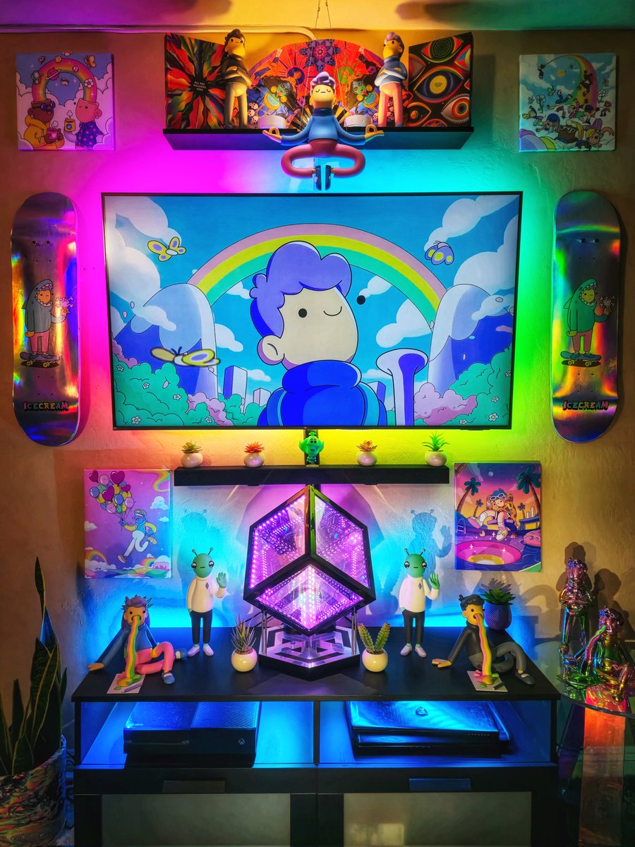 The aliens have landed 👽🛸 <a href="/doodles/">doodles</a>