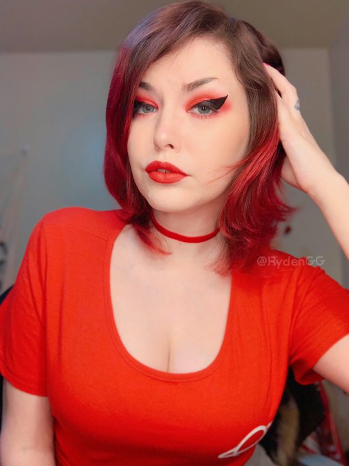 moon, tell me if i could send up my heart to you? ❤️🌕✨ https://t.co/7SNuGY2HT4<a href="/tag/mvsales"class="tags"><span>#mvsales</span></a>