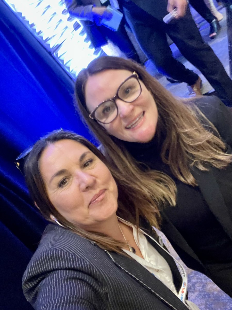 MariaYniguez's tweet image. #LEETS24 PM sessions @BookCreatorApp and Apple Freeform. Then... I danced w/ @SMMendoza123 &amp;amp; met @JenWilliamsEdu. 🤩 both inspiring  us to #TakeAction by design. Got my personal copy of Teach Boldly signed. LEETS bag also had a copy, Thanks!  @ChandlerLAUSD 
#TeachSDGs