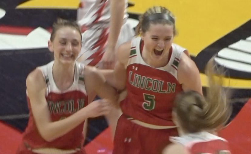 Channel1450com's tweet photo. Perfection Complete – Lincoln Improves to 38-0 With A State Championship Win Over Glenwood  https://t.co/vsyTEEwMWj https://t.co/SeF0S7v8e6