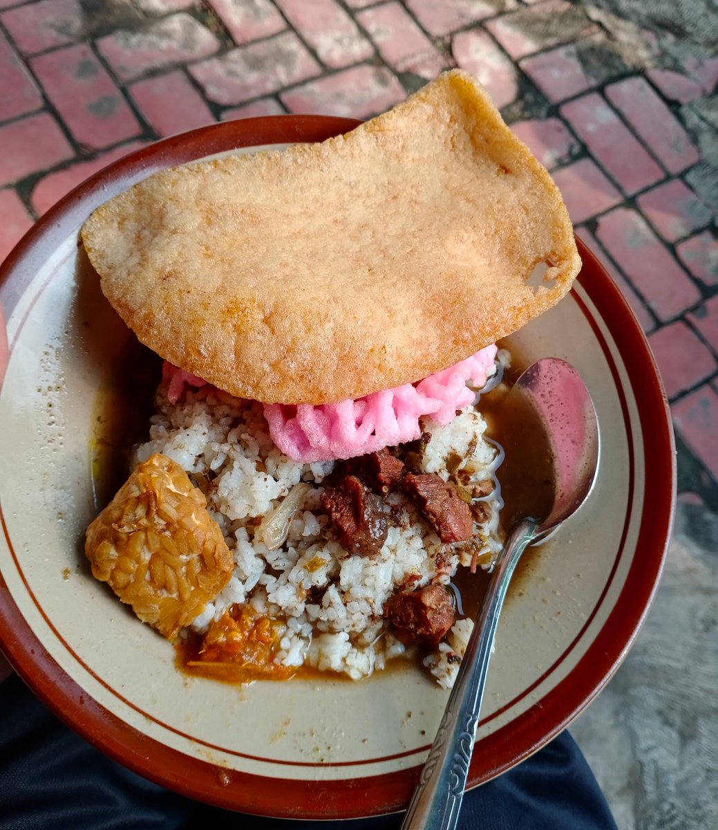 segini 7k udah sama teh anget