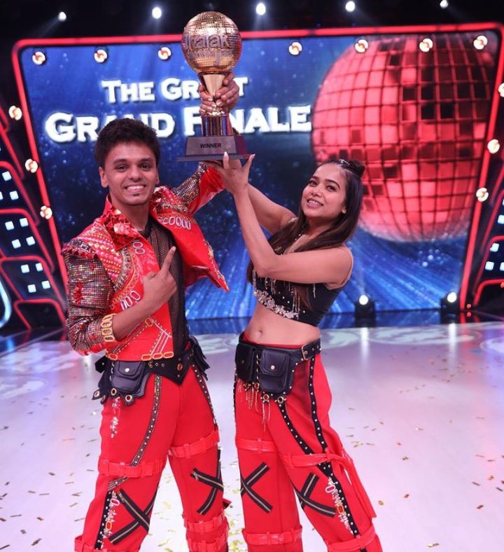 Finally #ManishaRani won officially 😭❤️🔥..Truly the most deserving winner who showed how strong & dedicated she is towards her goals and now she proved it by winning it ..That's the biggest reply to her haters !!

CONGO JHALAK WINNER MANISHA
#JhalakDikhhlaJaa11 • #JDJ11