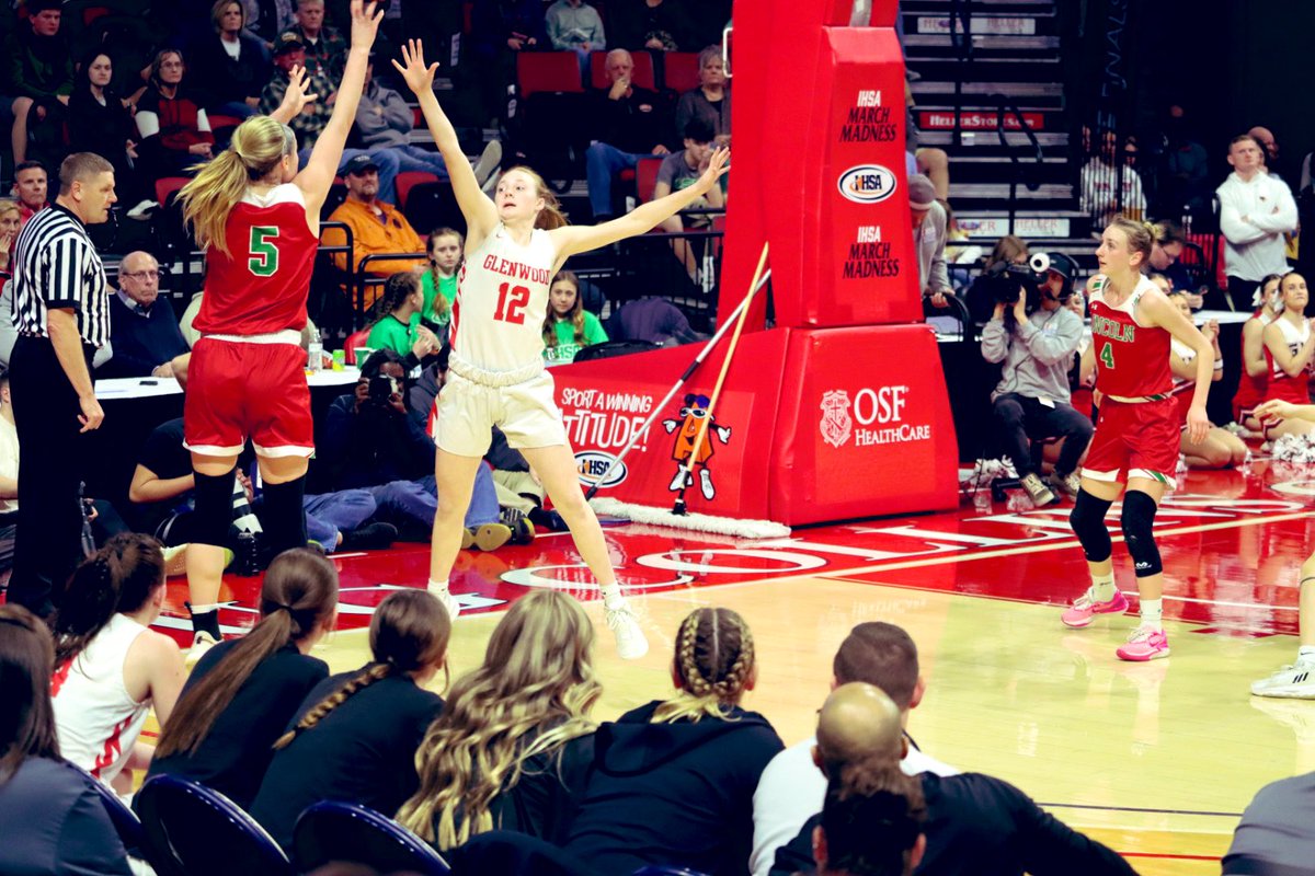 littrellreagan's tweet photo. Love this team so much! @IHSA_IL #3A state runner up!! 🏀 https://t.co/yFiOhfeWLM