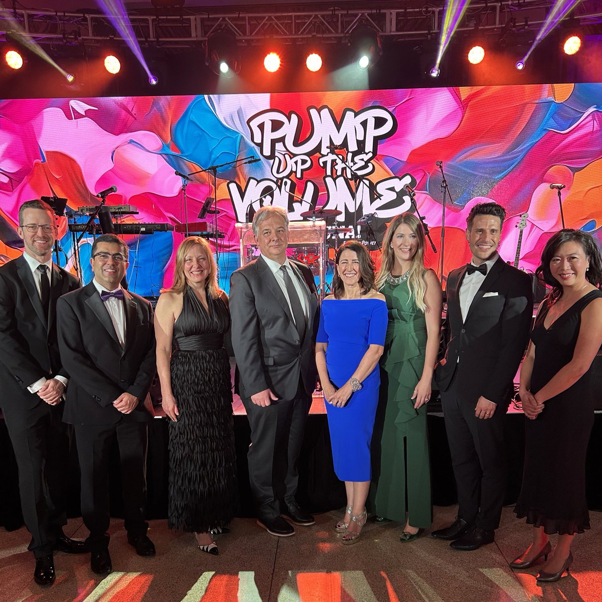 Tonight, we honour six innovative researchers whose dedication and groundbreaking work are paving the way for advancements in health care. 👏

Dr. <a href="/ChanchlaniRahul/">Rahul Chanchlani</a>
Dr. Jenna Dowhaniuk
Dr. <a href="/MathewLeonardi/">Mathew Leonardi MD PhD 🏳️‍🌈</a>
Dr. Michael Livingston
Dr. Amanda Sim
Dr. <a href="/Sloboda_Lab/">Debisvaccinated 💉😷Sloboda 🇺🇦</a>

#HHSFGala