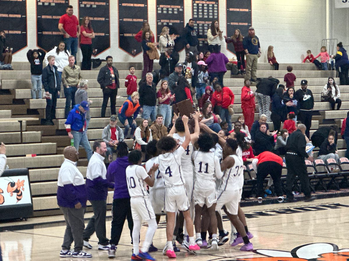 GWContinentals's tweet image. And just like that, we are the sectional 28 champions!!!!

#Achievement