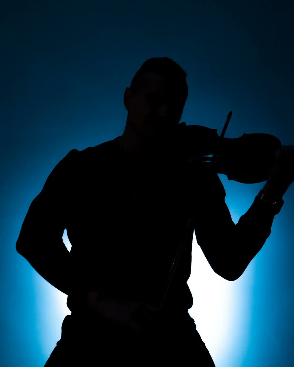 AndriMagdych's tweet photo. A good portrait photoshoot with an amazing violinist from Ukraine. https://t.co/nkofiaWkoH