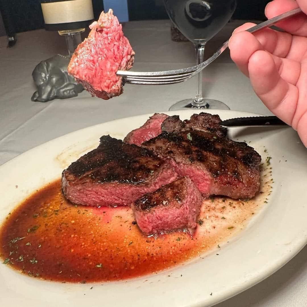 InterestngFiles's tweet image. The ONLY way to eat steak