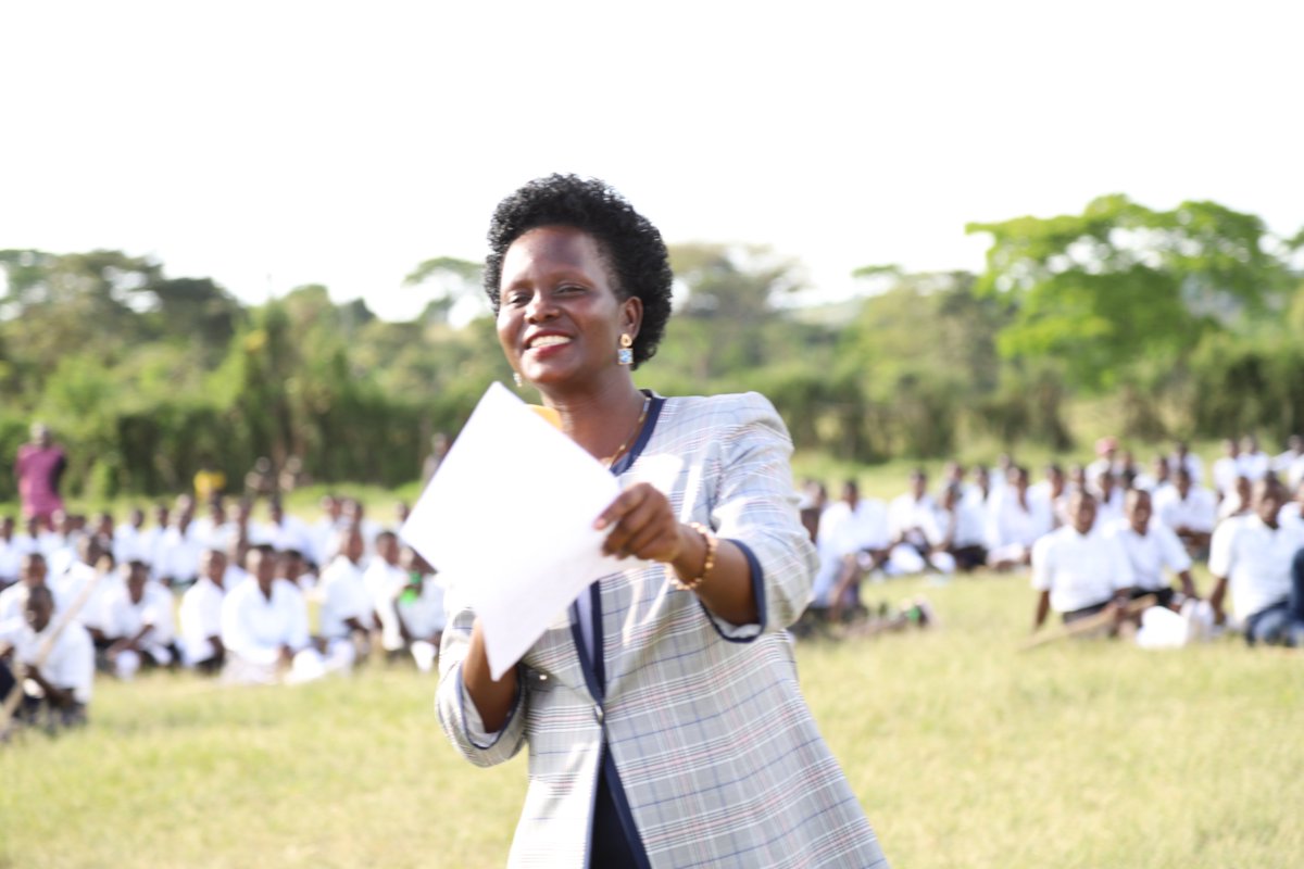 KigeziNews's tweet photo. Happiness throughout the first Day to pass out the Patriots in Kiruhura District by the Chief Guest @WKajwengye 
@kiruhurafm
@978KazoFM
@KagutaMuseveni
@2008gomu
@BakweraneTonny 
@StateHouseUg 
@MercyAhimbisib2
@GovUganda
@Ugandapolice1
@KenntonnL40500 https://t.co/koMwqUfXLm