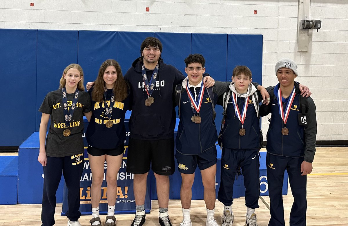 What a day for Mt. Lebanon wrestling! 

Jonathan Emma - 107 lbs - 5th place
Ejiro Montoya - 114 lbs - 5th place 
Cole Gibbons - 145 lbs - 3rd place 🎟️
Ben Lloyd - 285 lbs - 3rd place 🎟️

Sophia Beanner - 100 lbs - 4th place 🎟️
Page Jox - 124 lbs - 4th place 🎟️

Next stop: 🍫